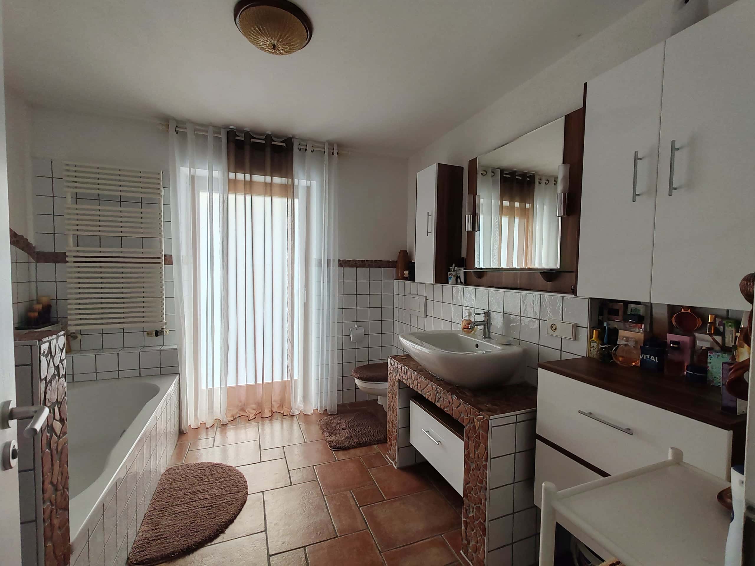 Badezimmer EG
