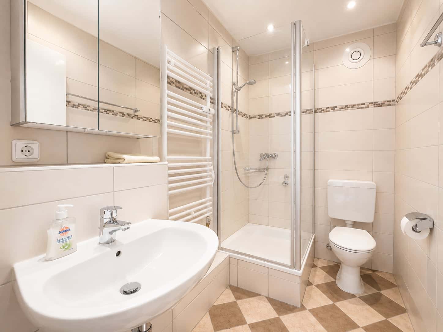 Etage kaufen in München — Badezimmer