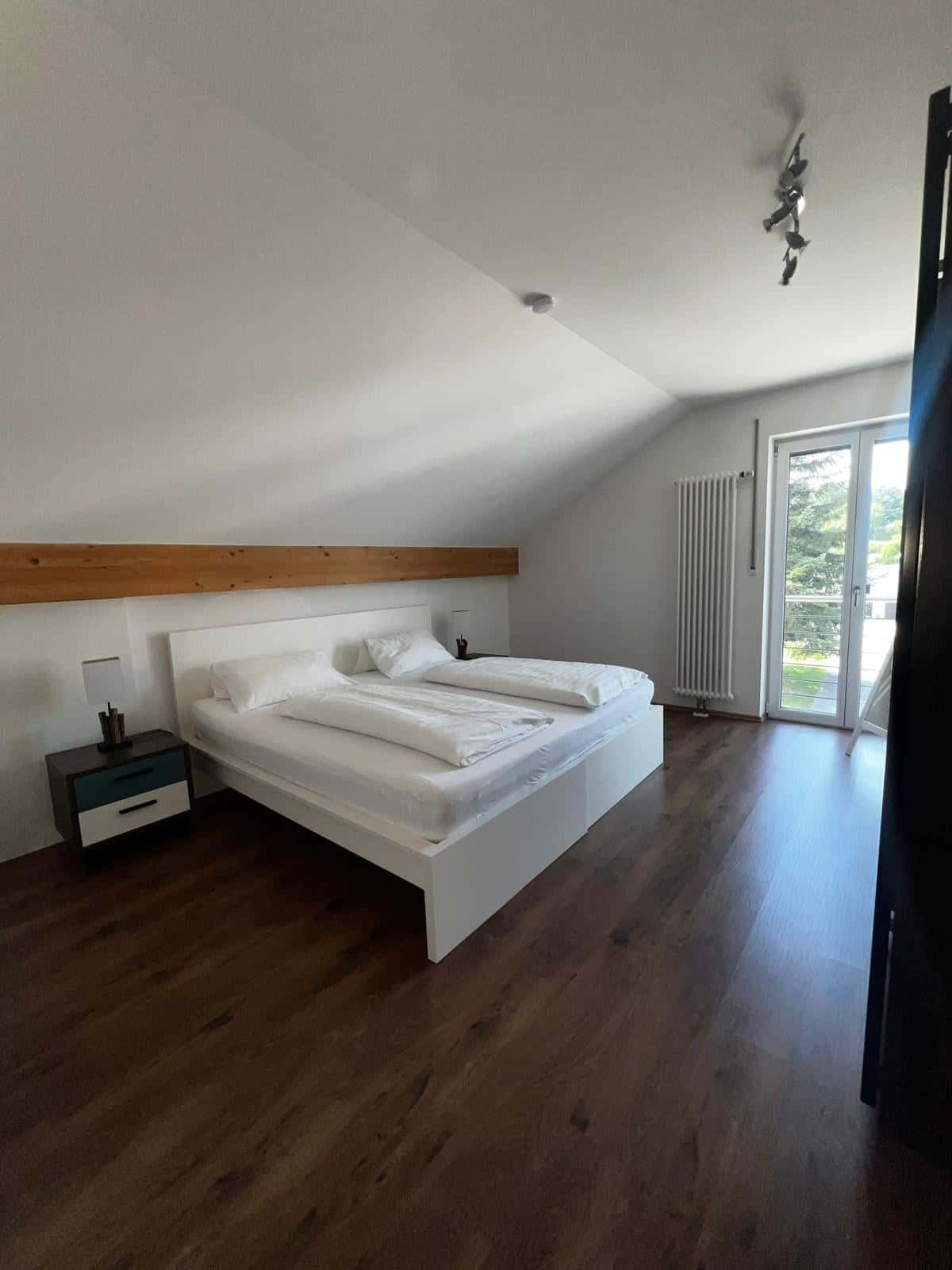 Schlafzimmer DG