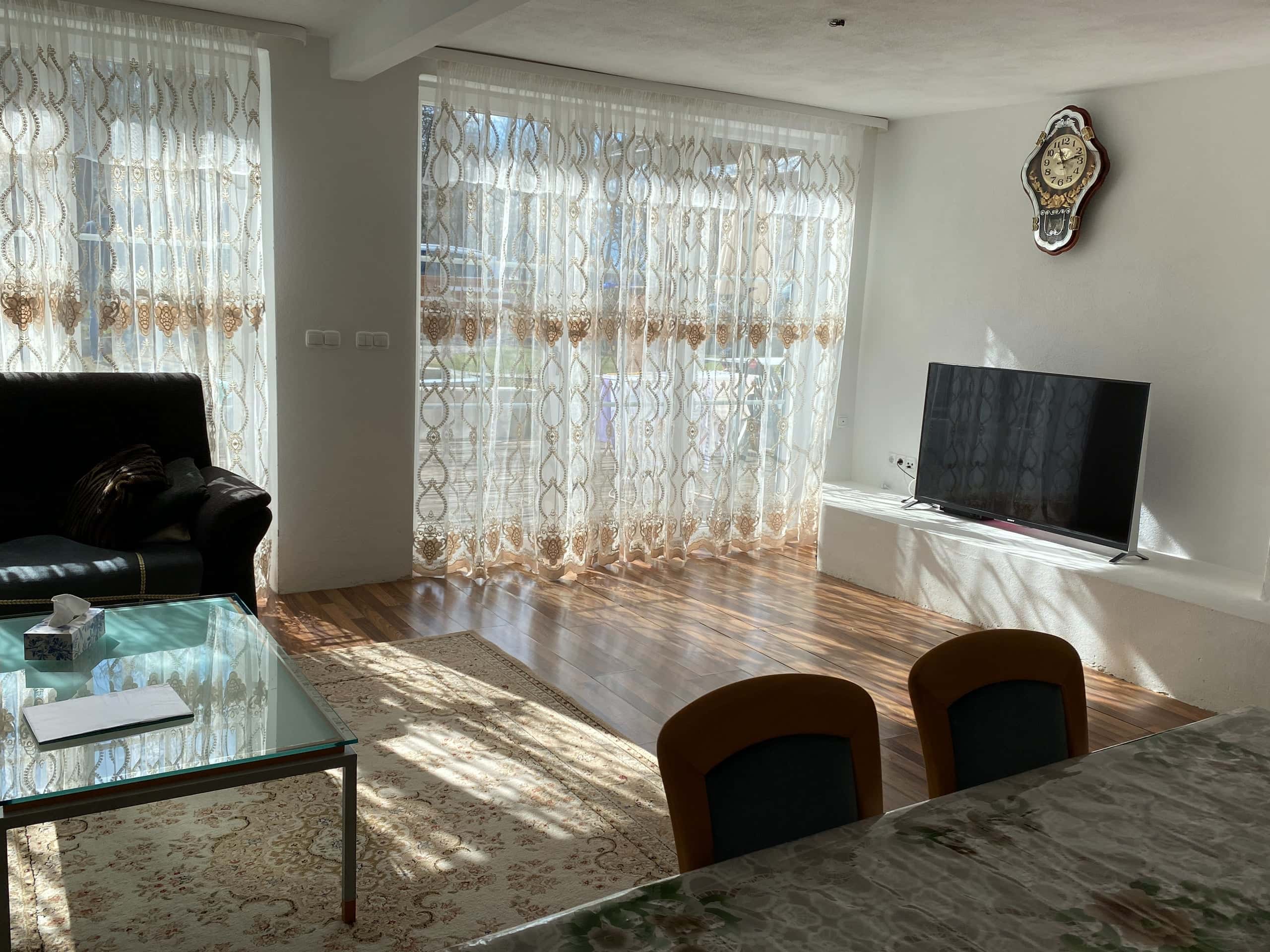 Einfamilienhaus kaufen in Rosenheim — Wohnzimmer