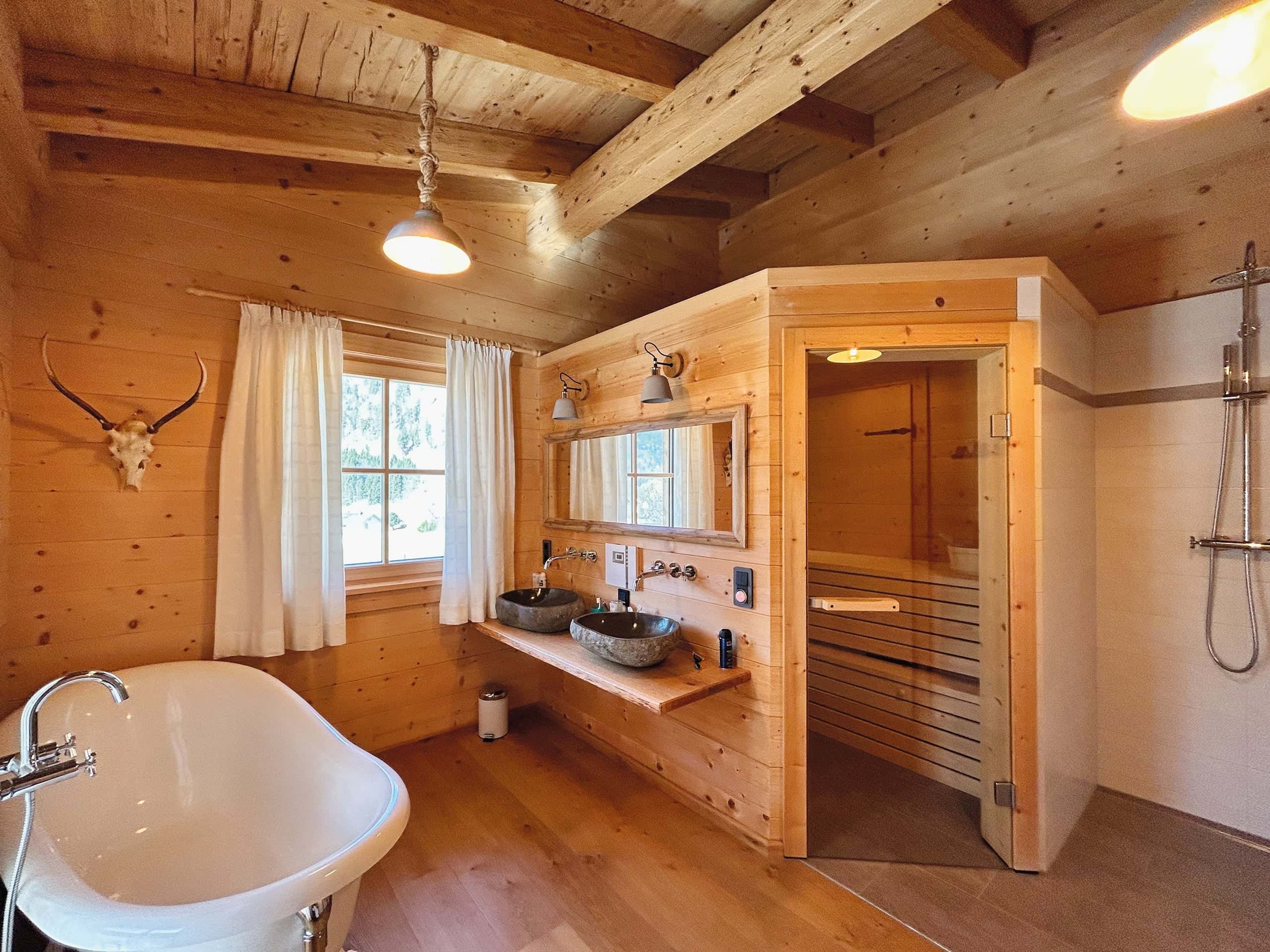 Einfamilienhaus kaufen in Unken — Bad en Suite mit Sauna und Dusche