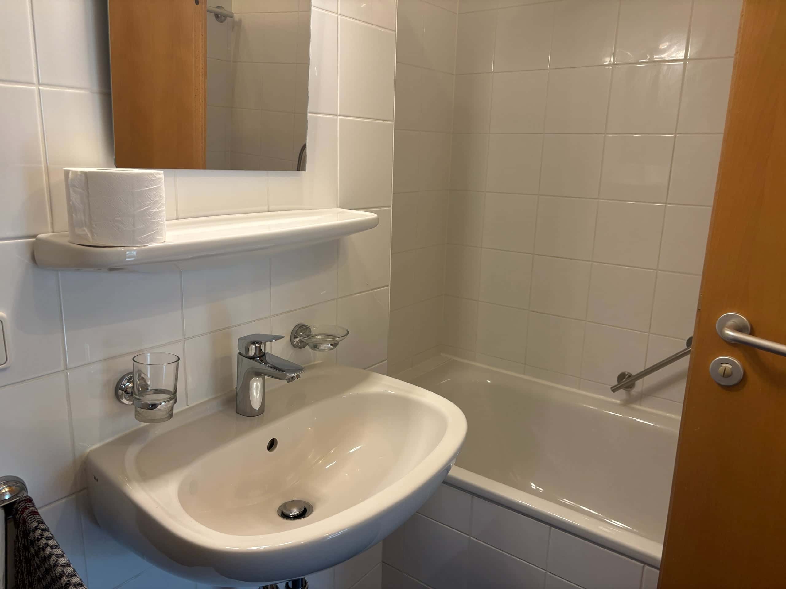 Etage kaufen in Freilassing — Badezimmer