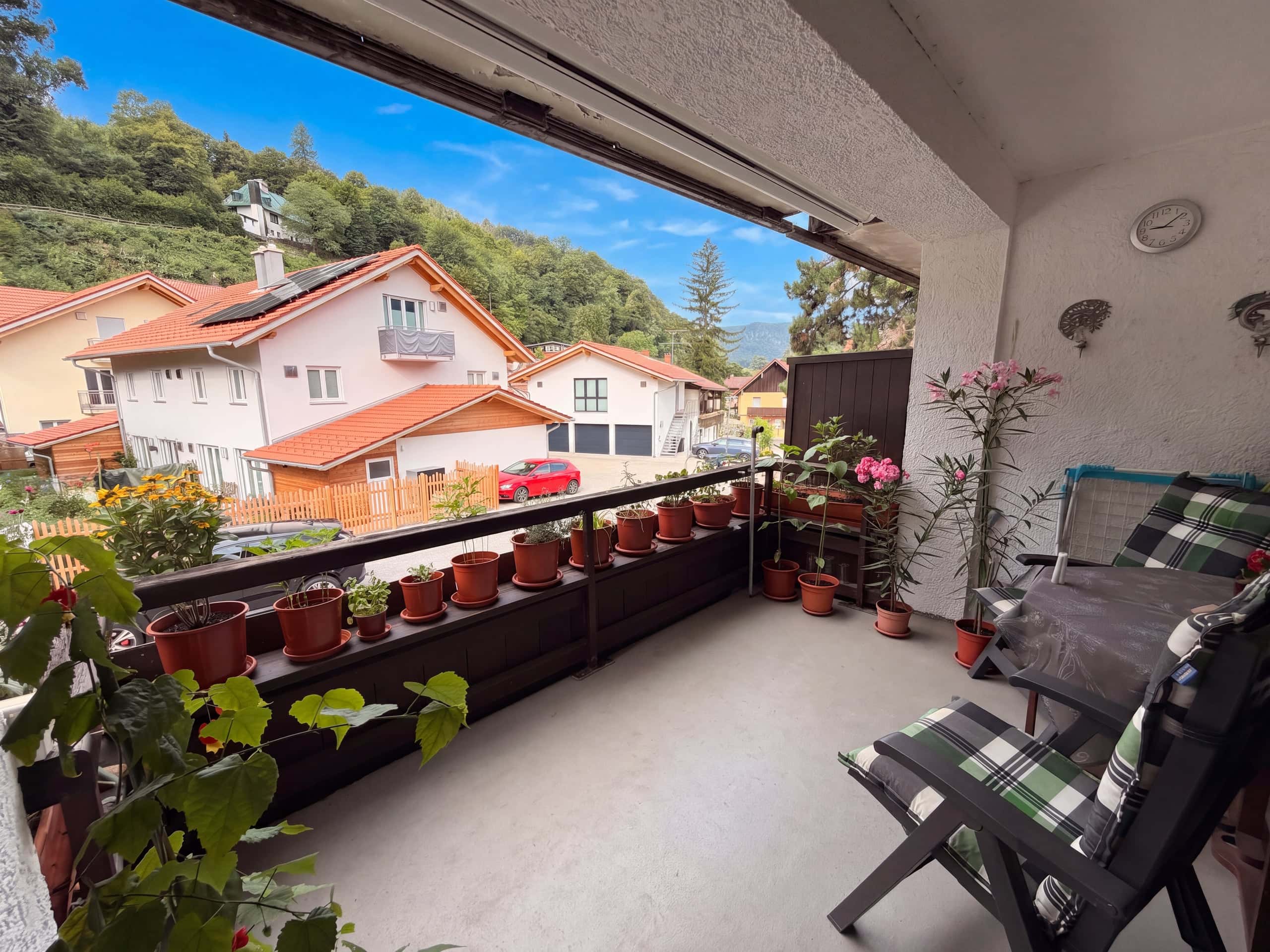 Etage kaufen in Bad Reichenhall — große Loggia